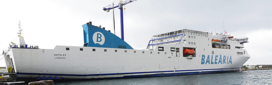 Inspección del ferry Nápoles de Balearia en su remotorización a GNL